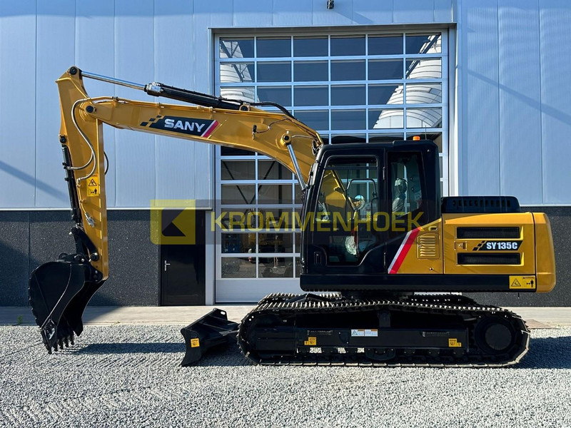 Sany SY 135 C - Lánctalpas kotró: 1 kép. Sany SY 135 C - Lánctalpas kotró: 1 kép.