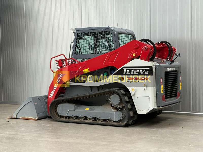 Takeuchi TL 12V-2 - Mini homlokrakodó: 3 kép. Takeuchi TL 12V-2 - Mini homlokrakodó: 3 kép.