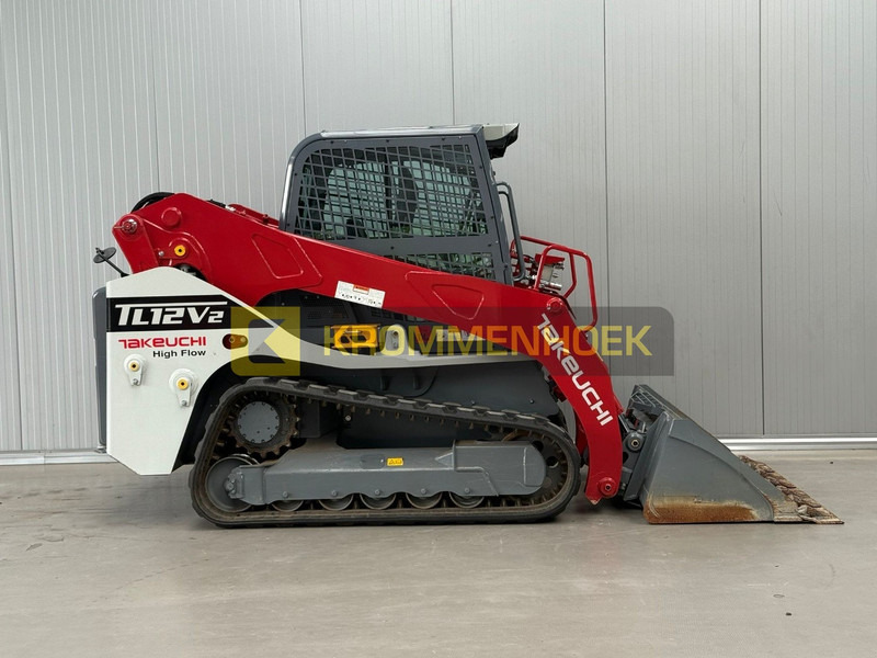 Takeuchi TL 12V-2 - Mini homlokrakodó: 5 kép. Takeuchi TL 12V-2 - Mini homlokrakodó: 5 kép.