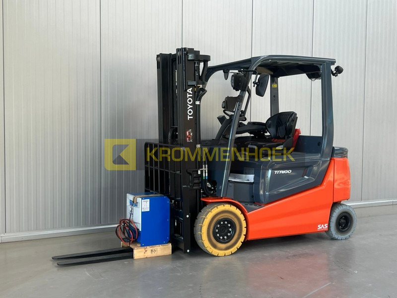 Toyota 9 FBM 25 T - Elektromos targonca: 2 kép. Toyota 9 FBM 25 T - Elektromos targonca: 2 kép.