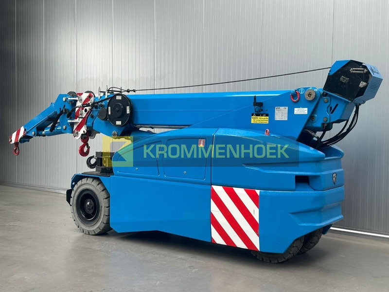 Valla 110 R - Mini daru: 3 kép. Valla 110 R - Mini daru: 3 kép.