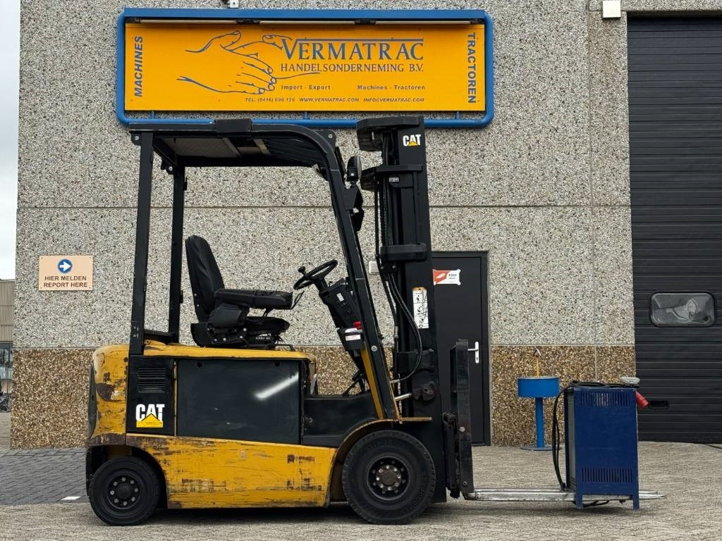 CAT EP25K, forklift, 2009!! - Elektromos targonca: 5 kép. CAT EP25K, forklift, 2009!! - Elektromos targonca: 5 kép.