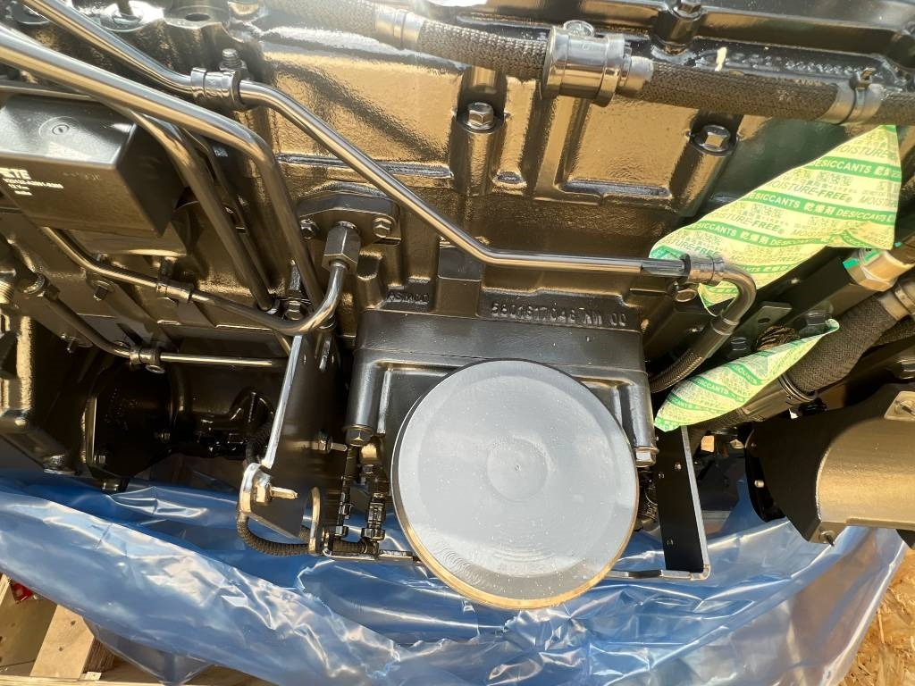 CNH Moteur - FPT Cursor 9 - F2CFE613G - Motor - Mezőgazdasági gépek: 5 kép. CNH Moteur - FPT Cursor 9 - F2CFE613G - Motor - Mezőgazdasági gépek: 5 kép.