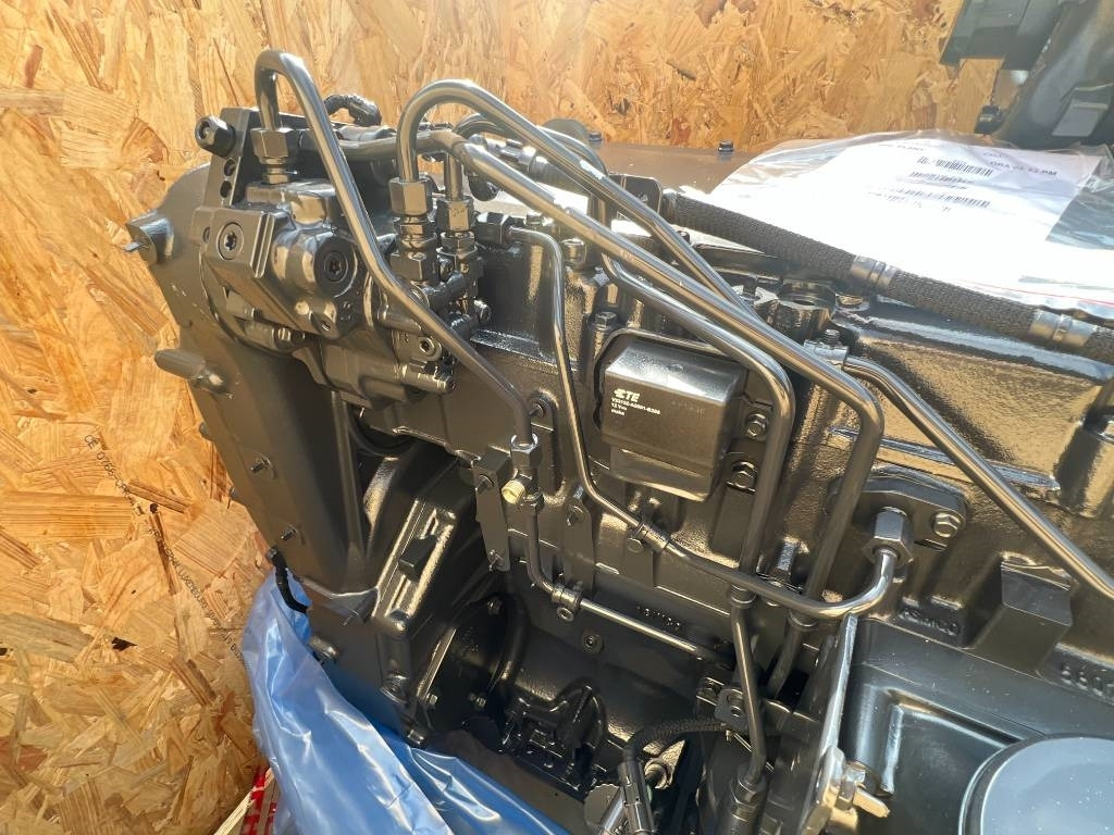 CNH Moteur - FPT Cursor 9 - F2CFE613G - Motor - Mezőgazdasági gépek: 3 kép. CNH Moteur - FPT Cursor 9 - F2CFE613G - Motor - Mezőgazdasági gépek: 3 kép.