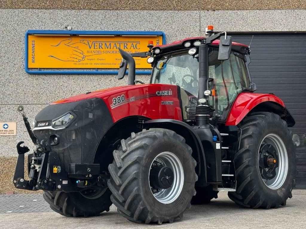 Case IH MAGNUM 380 CVX, AFS Connect, Frontlinkage, 1750 hr - Traktor: 1 kép. Case IH MAGNUM 380 CVX, AFS Connect, Frontlinkage, 1750 hr - Traktor: 1 kép.