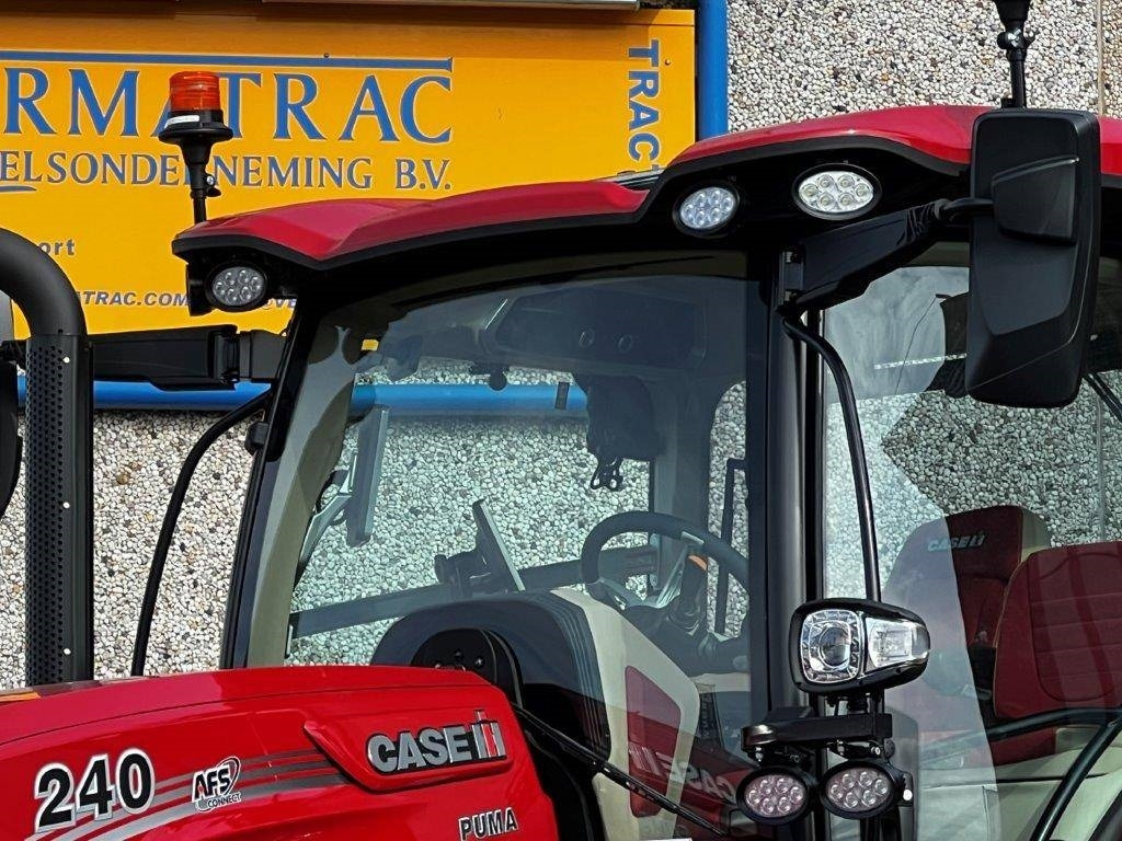 Case IH PUMA 240CVX, AFS Connect, 2024, frontlinkage, GPS! - Traktor: 4 kép. Case IH PUMA 240CVX, AFS Connect, 2024, frontlinkage, GPS! - Traktor: 4 kép.