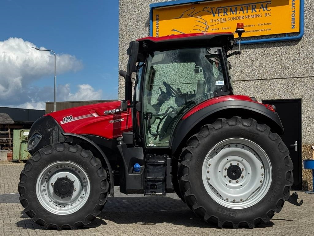 Case IH Vestrum 130CVX, suspension, air, 2023! - Traktor: 2 kép. Case IH Vestrum 130CVX, suspension, air, 2023! - Traktor: 2 kép.