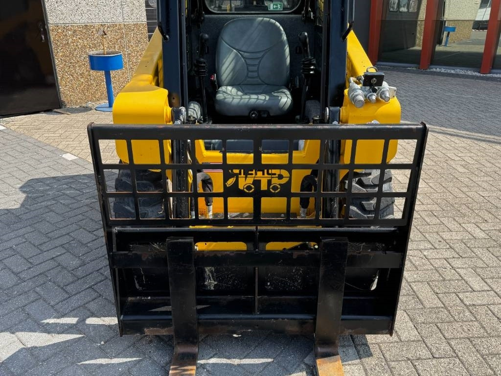 Lánctalpas kotró Gehl R135 / Mantitou 1350R, 2022, 115 hours!: 22 kép.