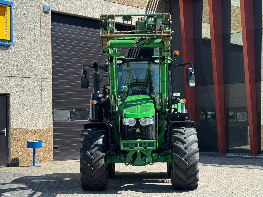 John Deere 6110M, 2021, Auto Power, 623R frontloader!! - Traktor: 2 kép. John Deere 6110M, 2021, Auto Power, 623R frontloader!! - Traktor: 2 kép.