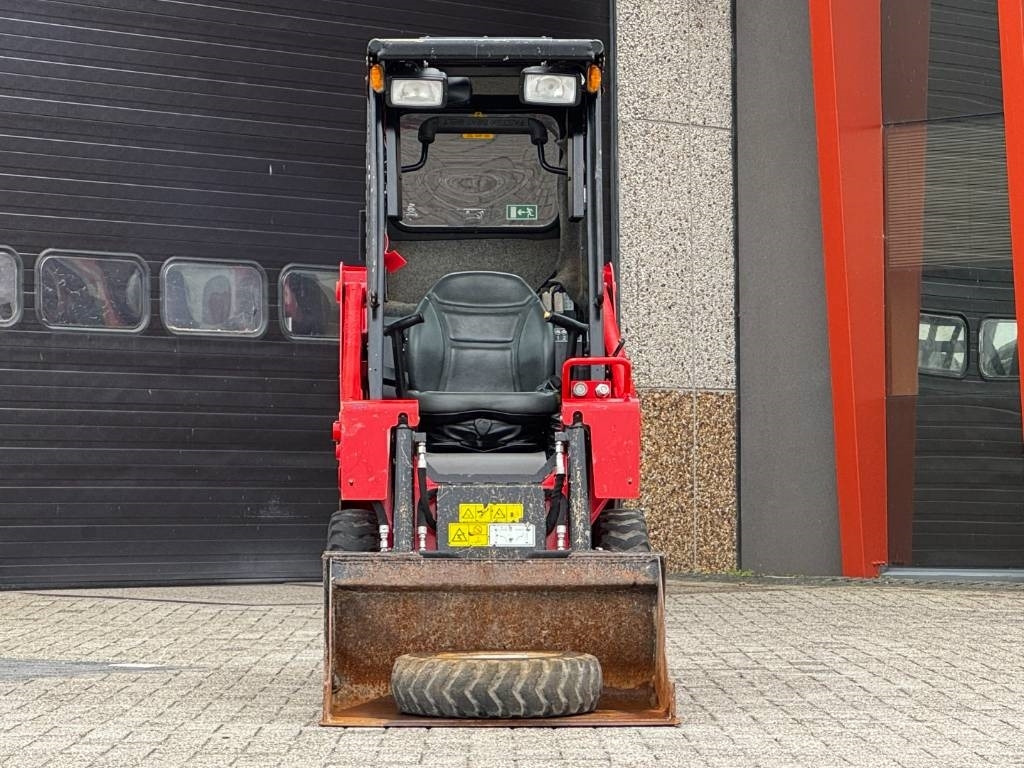 Manitou 850R, 2021, 365 hours! - Minikotró: 5 kép. Manitou 850R, 2021, 365 hours! - Minikotró: 5 kép.