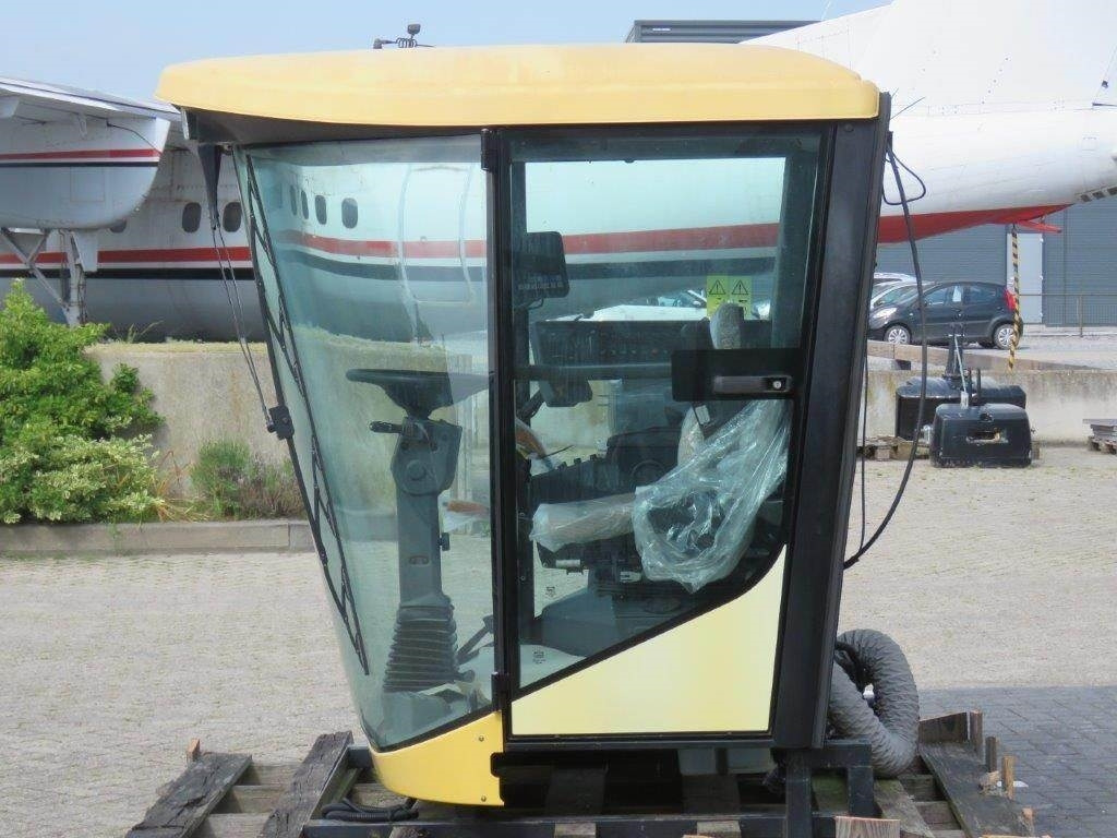 New Holland TX - Fülke - Mezőgazdasági gépek: 5 kép. New Holland TX - Fülke - Mezőgazdasági gépek: 5 kép.