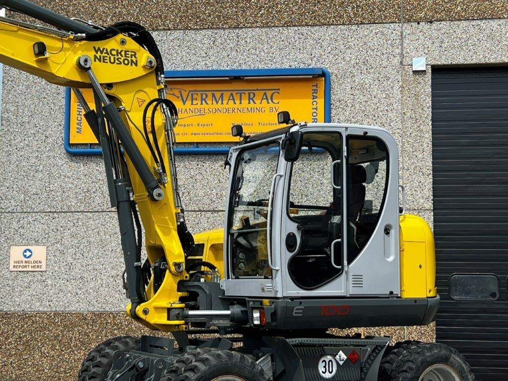 Wacker Neuson EW100 – 1376 hours – 2019!! - Gumikerekes kotró: 5 kép. Wacker Neuson EW100 – 1376 hours – 2019!! - Gumikerekes kotró: 5 kép.