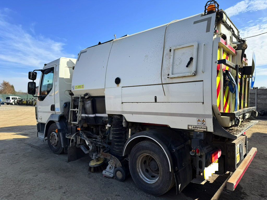 Utcaseprő gép DAF LF180: 8 kép.