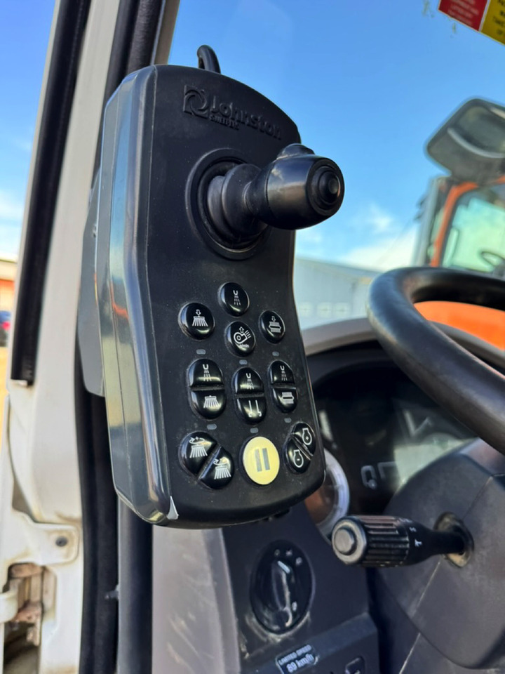 Utcaseprő gép DAF LF180: 10 kép.