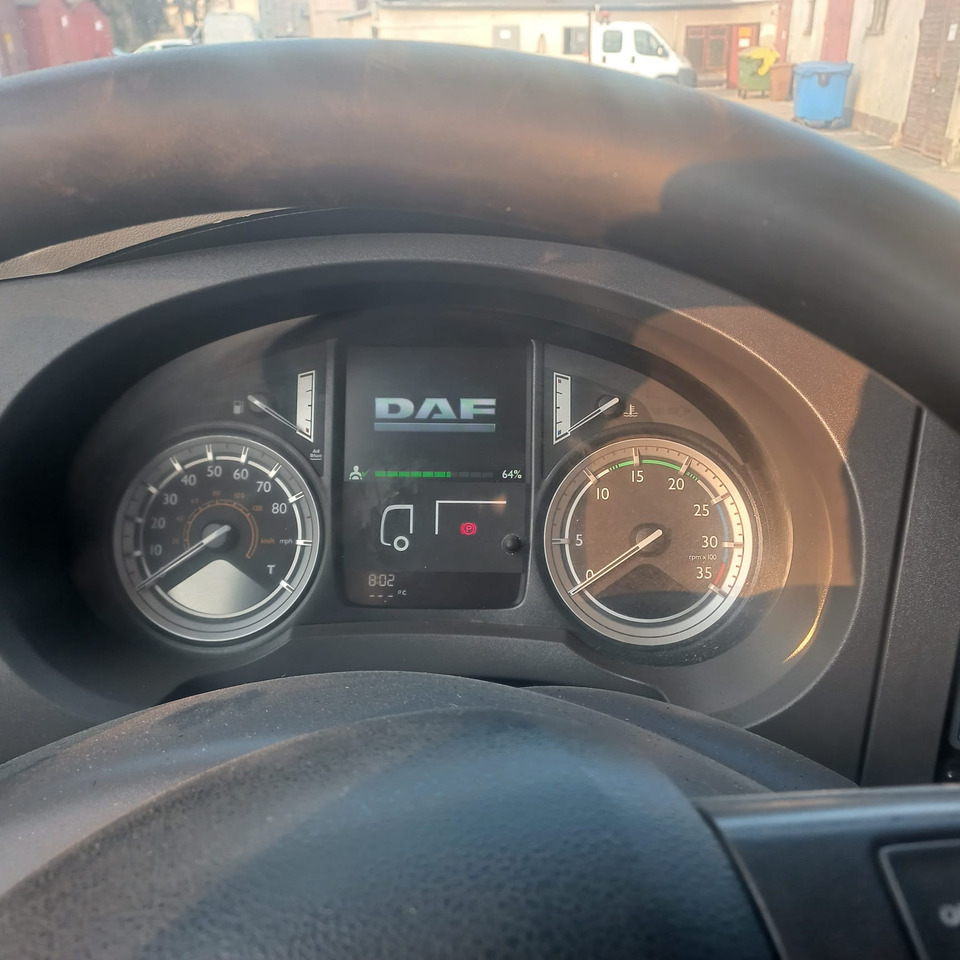 Utcaseprő gép DAF LF220: 8 kép. Utcaseprő gép DAF LF220: 8 kép.