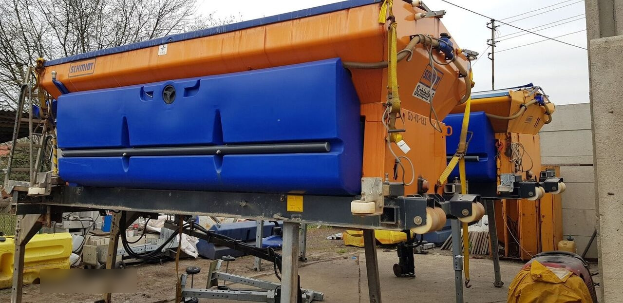 Homok-/ Sószóró - Többcélú/ Speciális jármű Schmidt Solarko piaskarka SCHMIDT STRATOS 5m3: 10 kép.