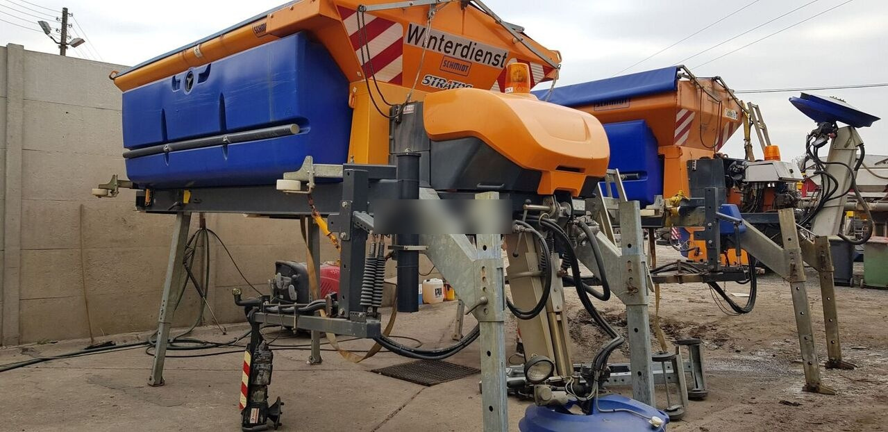 Homok-/ Sószóró - Többcélú/ Speciális jármű Schmidt Solarko piaskarka SCHMIDT STRATOS 5m3: 7 kép.