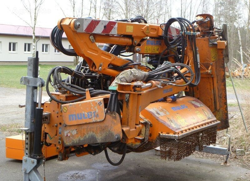 TANDEM MULAG MKF 600 + MRM/MRF 300 - Rézsűkasza: 4 kép. TANDEM MULAG MKF 600 + MRM/MRF 300 - Rézsűkasza: 4 kép.