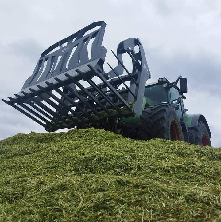 SID Buck rake push off / Abschiebegabel 2,5 m SID - Raklapvilla - Silózó berendezések: 1 kép. SID Buck rake push off / Abschiebegabel 2,5 m SID - Raklapvilla - Silózó berendezések: 1 kép.
