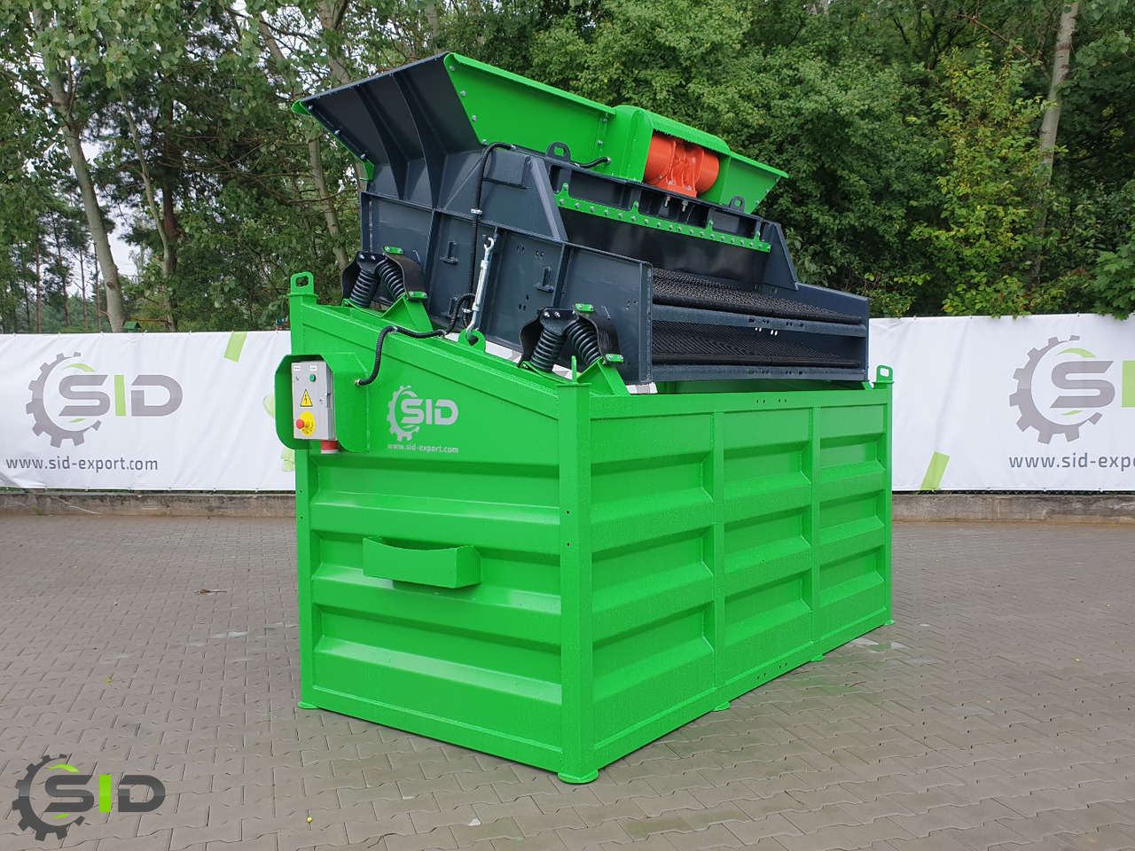 SID Siebanlage / Rüttelsieb / Vibrating Screen / Crible vibrant - Osztályozó berendezés: 2 kép. SID Siebanlage / Rüttelsieb / Vibrating Screen / Crible vibrant - Osztályozó berendezés: 2 kép.