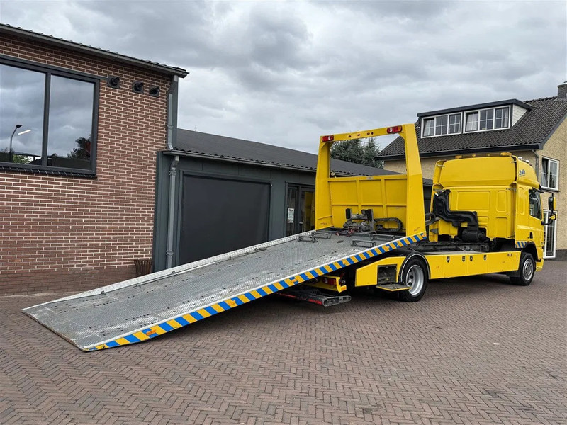 DAF CF 65.300 Towtruck Depannage Lier Brille Sleeper 640x242x104 cm - Vontató: 2 kép. DAF CF 65.300 Towtruck Depannage Lier Brille Sleeper 640x242x104 cm - Vontató: 2 kép.