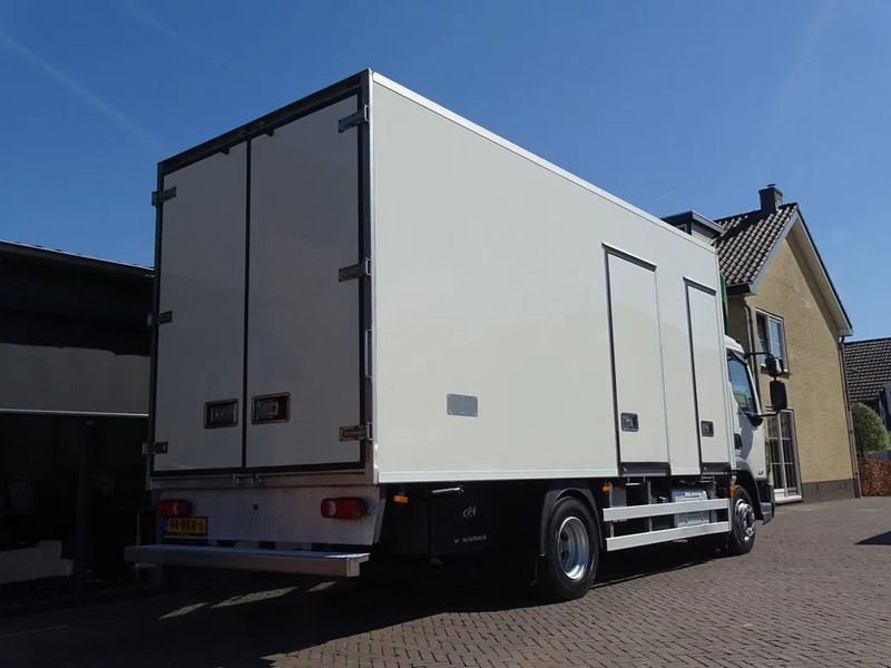 DAF LF 230 Konvecta Multi-Temp - Hőszigetelt teherautó: 2 kép. DAF LF 230 Konvecta Multi-Temp - Hőszigetelt teherautó: 2 kép.