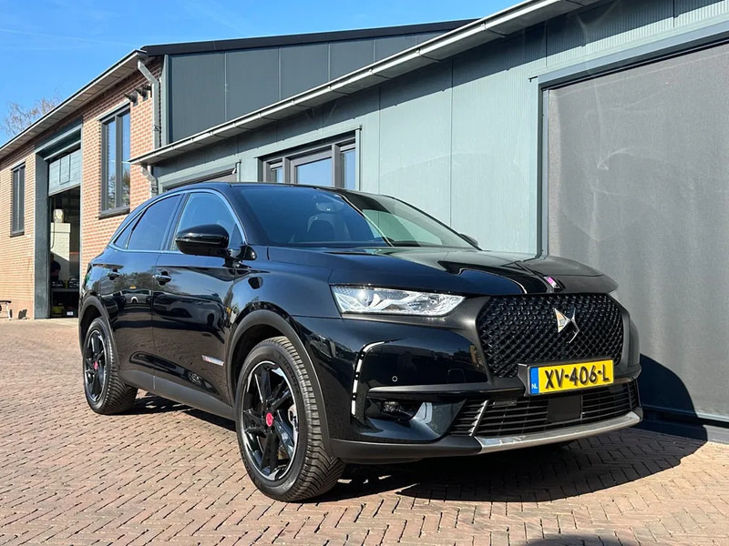 DS Ds 7 Crossback DS PERFORMANCE LINE, 71DKM, ALCANTARA, VIRTUAL COCKPIT, LMV - Terepjáró/ SUV: 1 kép. DS Ds 7 Crossback DS PERFORMANCE LINE, 71DKM, ALCANTARA, VIRTUAL COCKPIT, LMV - Terepjáró/ SUV: 1 kép.