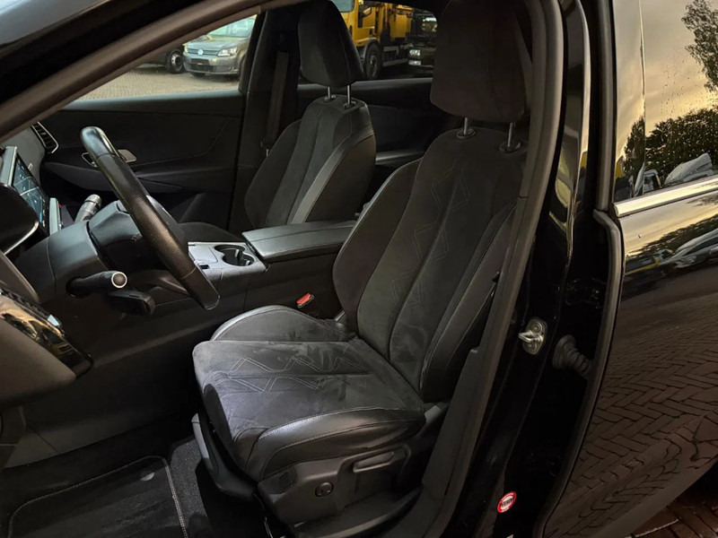 DS Ds 7 Crossback DS Performance Line NL Auto 360 Cam Xenon Led Groot Navi Leder/ Alcantara Cruise Lmv Veel Opties! - Terepjáró/ SUV: 5 kép. DS Ds 7 Crossback DS Performance Line NL Auto 360 Cam Xenon Led Groot Navi Leder/ Alcantara Cruise Lmv Veel Opties! - Terepjáró/ SUV: 5 kép.