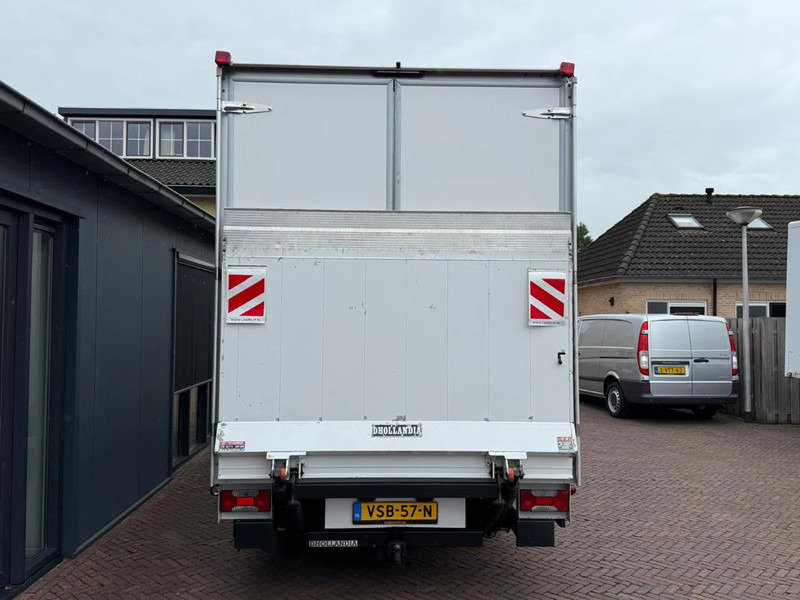 Iveco Daily 35C17 Automaat Cam Dhol. laadk Trekha. 3 zits Airco Navi - Dobozos kisteherautó: 4 kép. Iveco Daily 35C17 Automaat Cam Dhol. laadk Trekha. 3 zits Airco Navi - Dobozos kisteherautó: 4 kép.