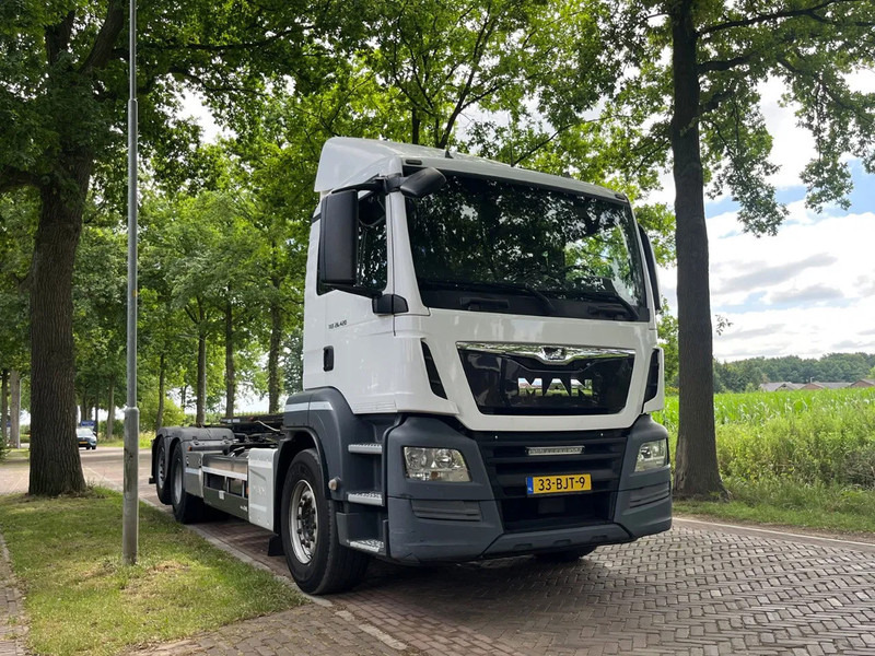 MAN TGS 26.420 CONTAINERSYSTEEM (kabels) MANUEL - Cserefelépítményes teherautó: 4 kép. MAN TGS 26.420 CONTAINERSYSTEEM (kabels) MANUEL - Cserefelépítményes teherautó: 4 kép.