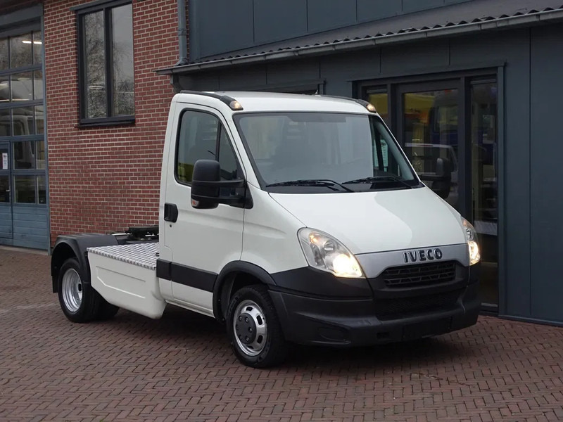 Iveco Daily 35.210 PK BE TREKKER 10.4t AIRCO CC - Nyergesvontató: 1 kép. Iveco Daily 35.210 PK BE TREKKER 10.4t AIRCO CC - Nyergesvontató: 1 kép.
