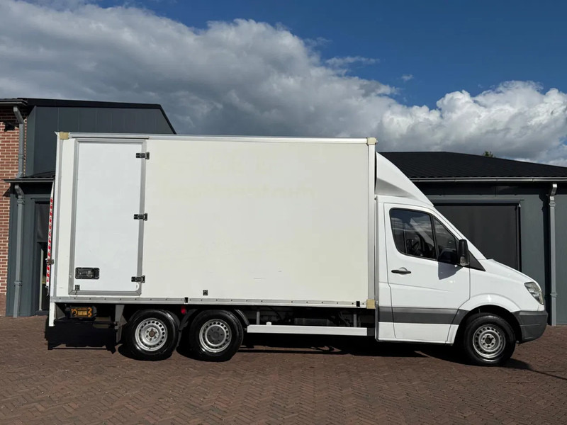 Mercedes-Benz Sprinter 311 CLixtar LBW 2.5 ton load be licence - Nyergesvontató: 2 kép. Mercedes-Benz Sprinter 311 CLixtar LBW 2.5 ton load be licence - Nyergesvontató: 2 kép.