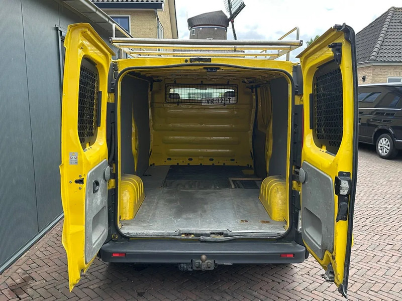 Opel Vivaro 2.0CDTI 84KW 2.9 TON L2H1 3ZITS AIRCO IMPERIAL - Kis furgon: 5 kép. Opel Vivaro 2.0CDTI 84KW 2.9 TON L2H1 3ZITS AIRCO IMPERIAL - Kis furgon: 5 kép.
