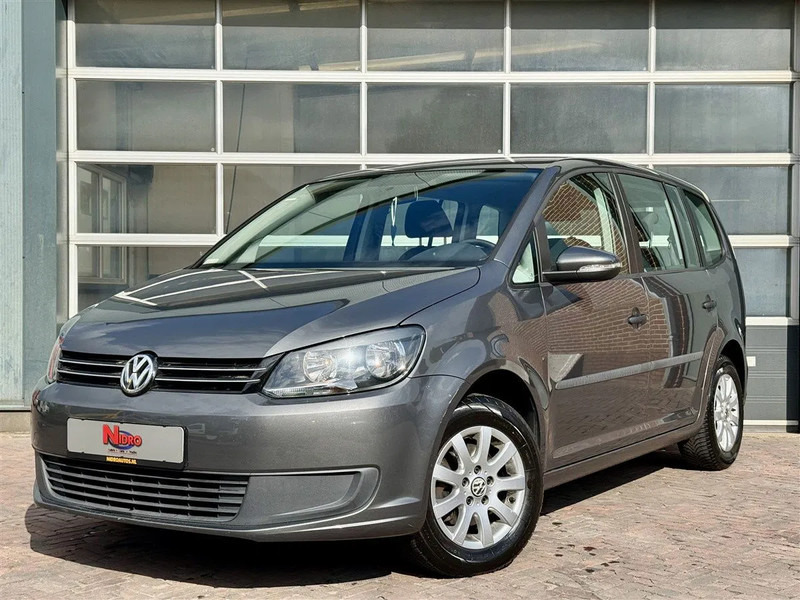 Volkswagen Touran 1.2 TSI 105pk 7 Pers LMV export - Autó: 2 kép. Volkswagen Touran 1.2 TSI 105pk 7 Pers LMV export - Autó: 2 kép.