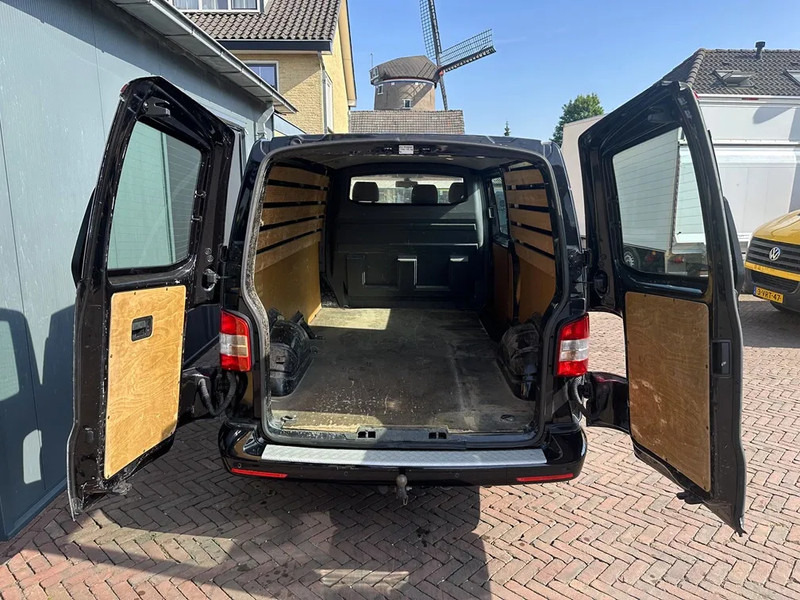 Volkswagen Transporter 2.0 TDI 102PK L2 3 ZITS AIRCO NAVI LMV - Kis furgon: 5 kép. Volkswagen Transporter 2.0 TDI 102PK L2 3 ZITS AIRCO NAVI LMV - Kis furgon: 5 kép.