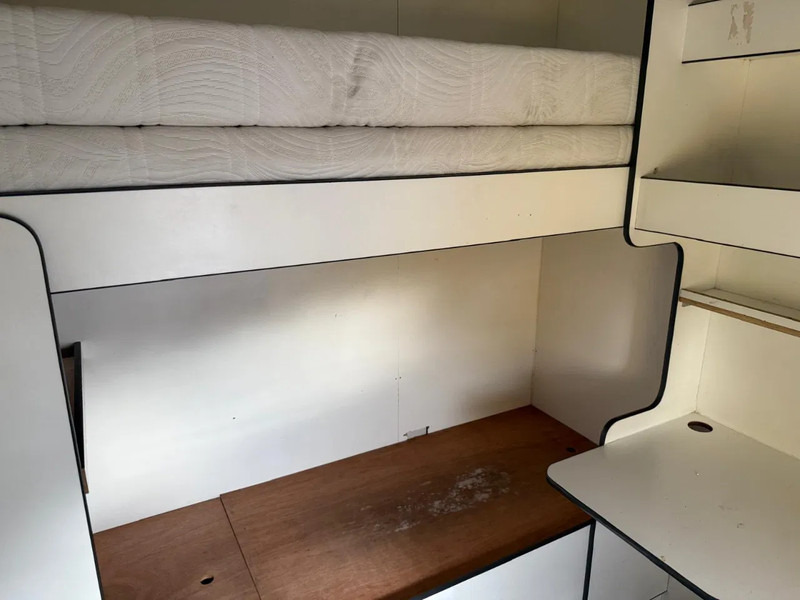 Volvo FL 12.240 Airco 2x bed Douche Heater - Dobozos felépítményű teherautó: 5 kép. Volvo FL 12.240 Airco 2x bed Douche Heater - Dobozos felépítményű teherautó: 5 kép.