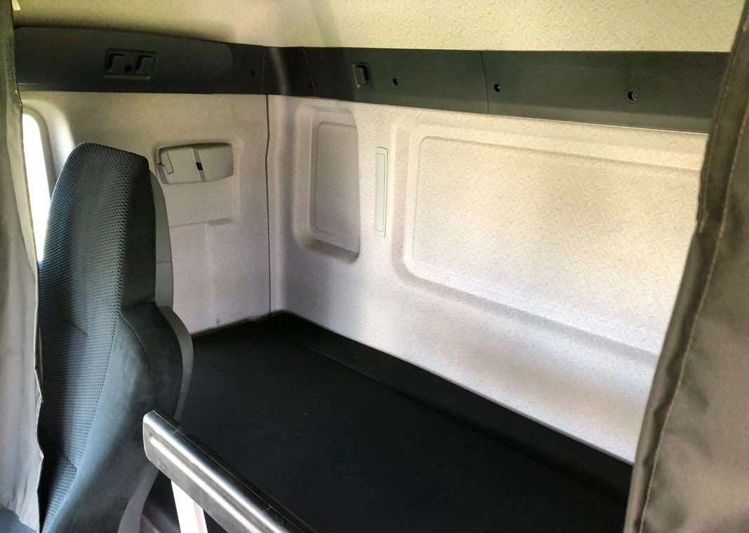 Hőszigetelt teherautó MAN 15.290 Winda Bok otwierany 18 Palet: 27 kép.