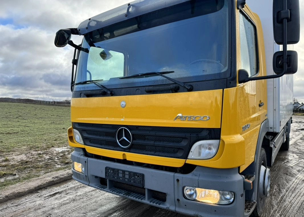 MERCEDES-BENZ ATEGO 1324 Sprowadzony - Hőszigetelt teherautó: 2 kép. MERCEDES-BENZ ATEGO 1324 Sprowadzony - Hőszigetelt teherautó: 2 kép.