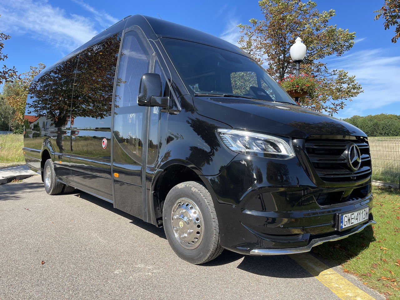 MERCEDES-BENZ SPRINTER 519 CDI (MB BUSPERFECT) - Minibusz, Kisbusz: 2 kép. MERCEDES-BENZ SPRINTER 519 CDI (MB BUSPERFECT) - Minibusz, Kisbusz: 2 kép.