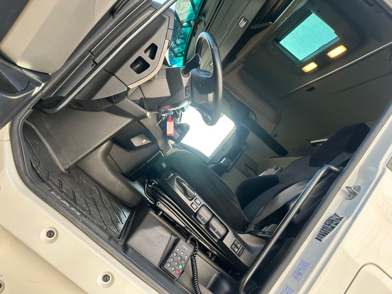 MAN TGX 26.520 LL klima Led - Alvaz teherautó: 5 kép. MAN TGX 26.520 LL klima Led - Alvaz teherautó: 5 kép.