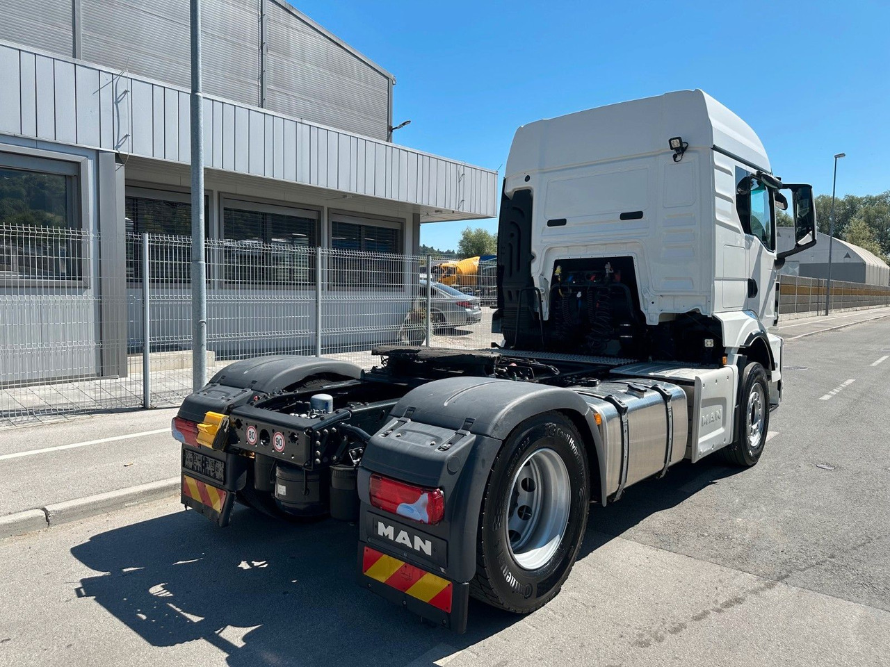 MAN TGS 18.510 4X2 BLS Intarder Kipphydraulik - Nyergesvontató: 4 kép. MAN TGS 18.510 4X2 BLS Intarder Kipphydraulik - Nyergesvontató: 4 kép.