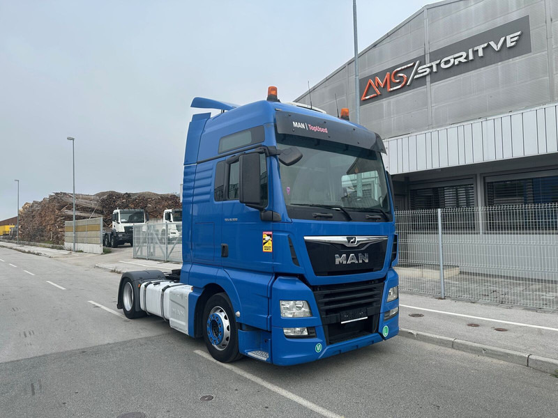 MAN TGX 18.500 - Nyergesvontató: 1 kép. MAN TGX 18.500 - Nyergesvontató: 1 kép.