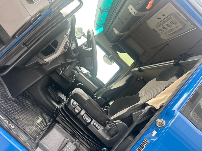 MAN TGX 18.500 - Nyergesvontató: 5 kép. MAN TGX 18.500 - Nyergesvontató: 5 kép.