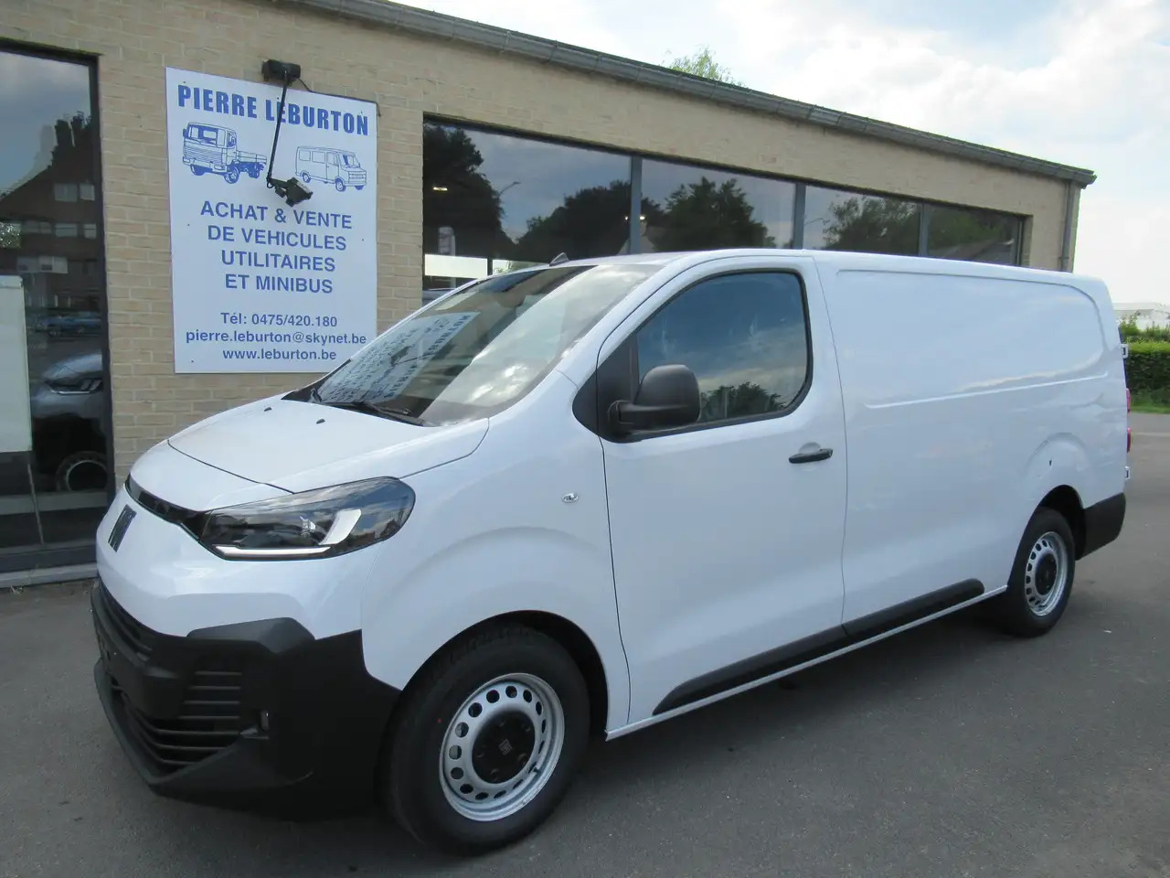 Fiat Scudo L3,bte auto, 145cv, neuf, 25900€+TVA - Furgon: 1 kép. Fiat Scudo L3,bte auto, 145cv, neuf, 25900€+TVA - Furgon: 1 kép.