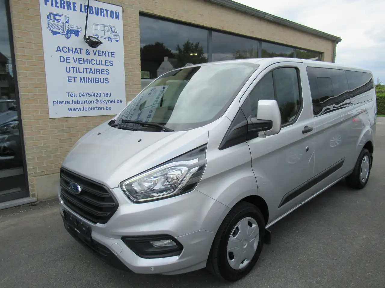 Ford Transit Custom 2.0 TDCi L2H1 Ambiente 23900€+TVA/BTW - Kisbusz: 1 kép. Ford Transit Custom 2.0 TDCi L2H1 Ambiente 23900€+TVA/BTW - Kisbusz: 1 kép.