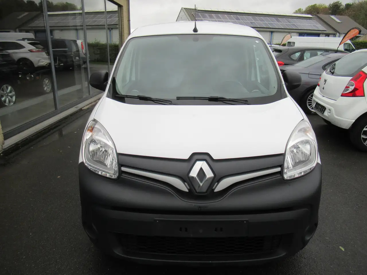 Renault Kangoo 15 DCI GRAND CONFORT CLIM 8250€+TVA/BTW - Kis furgon: 3 kép. Renault Kangoo 15 DCI GRAND CONFORT CLIM 8250€+TVA/BTW - Kis furgon: 3 kép.