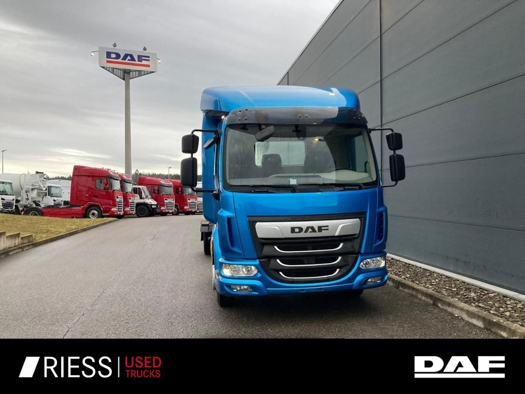 DAF LF 210 FA Standheizung / 5.00m Rd / 7.490kg - Ponyvás teherautó: 2 kép. DAF LF 210 FA Standheizung / 5.00m Rd / 7.490kg - Ponyvás teherautó: 2 kép.