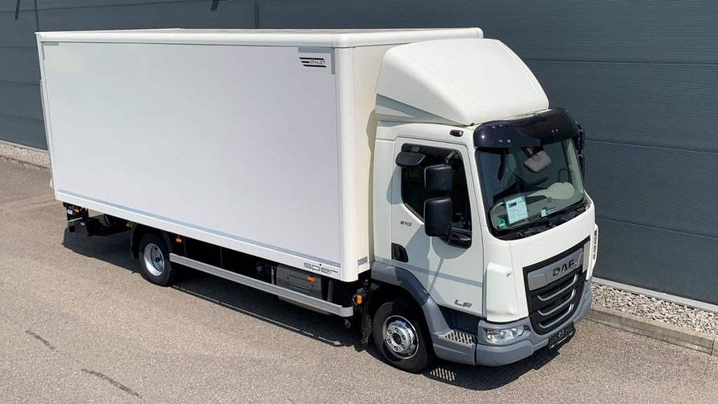 DAF LF 210 Koffer 7,49 to Klima Luftfederung LBW - Dobozos kisteherautó: 5 kép. DAF LF 210 Koffer 7,49 to Klima Luftfederung LBW - Dobozos kisteherautó: 5 kép.