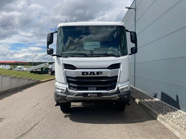 DAF XD 450 FAD 8x4 Meiller Trigenius Bordmatik - Billenőplatós teherautó: 2 kép. DAF XD 450 FAD 8x4 Meiller Trigenius Bordmatik - Billenőplatós teherautó: 2 kép.