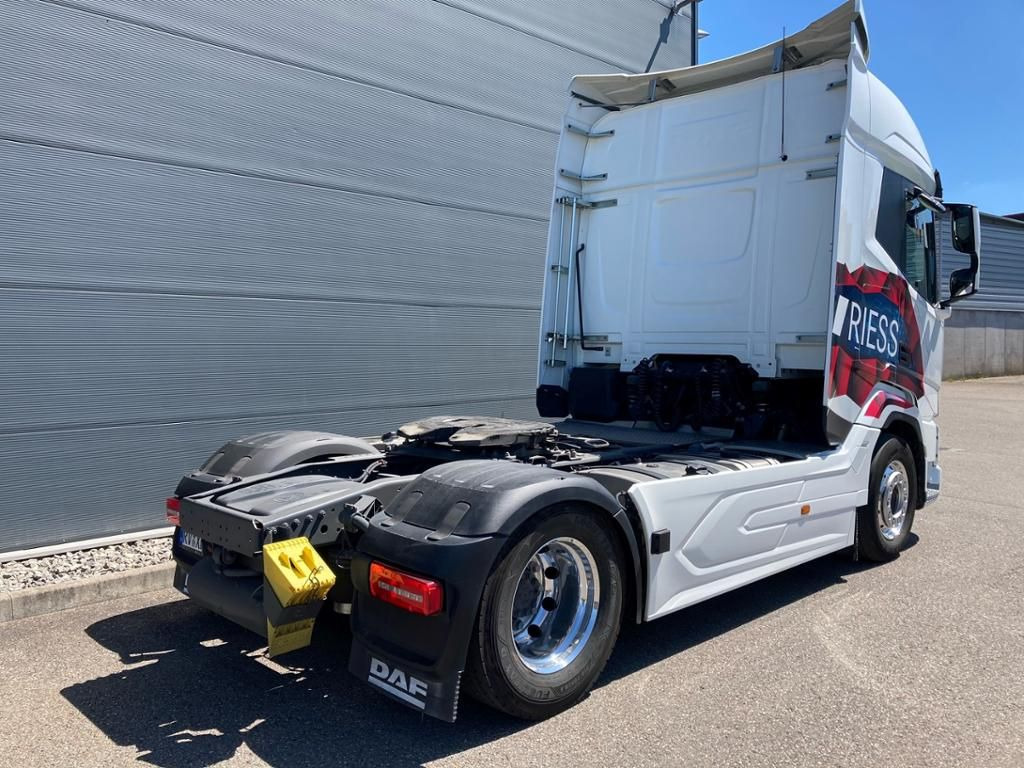 DAF XF 530 FT Alcoa Hydraulik LED Intarder ADR AT - Nyergesvontató: 4 kép. DAF XF 530 FT Alcoa Hydraulik LED Intarder ADR AT - Nyergesvontató: 4 kép.